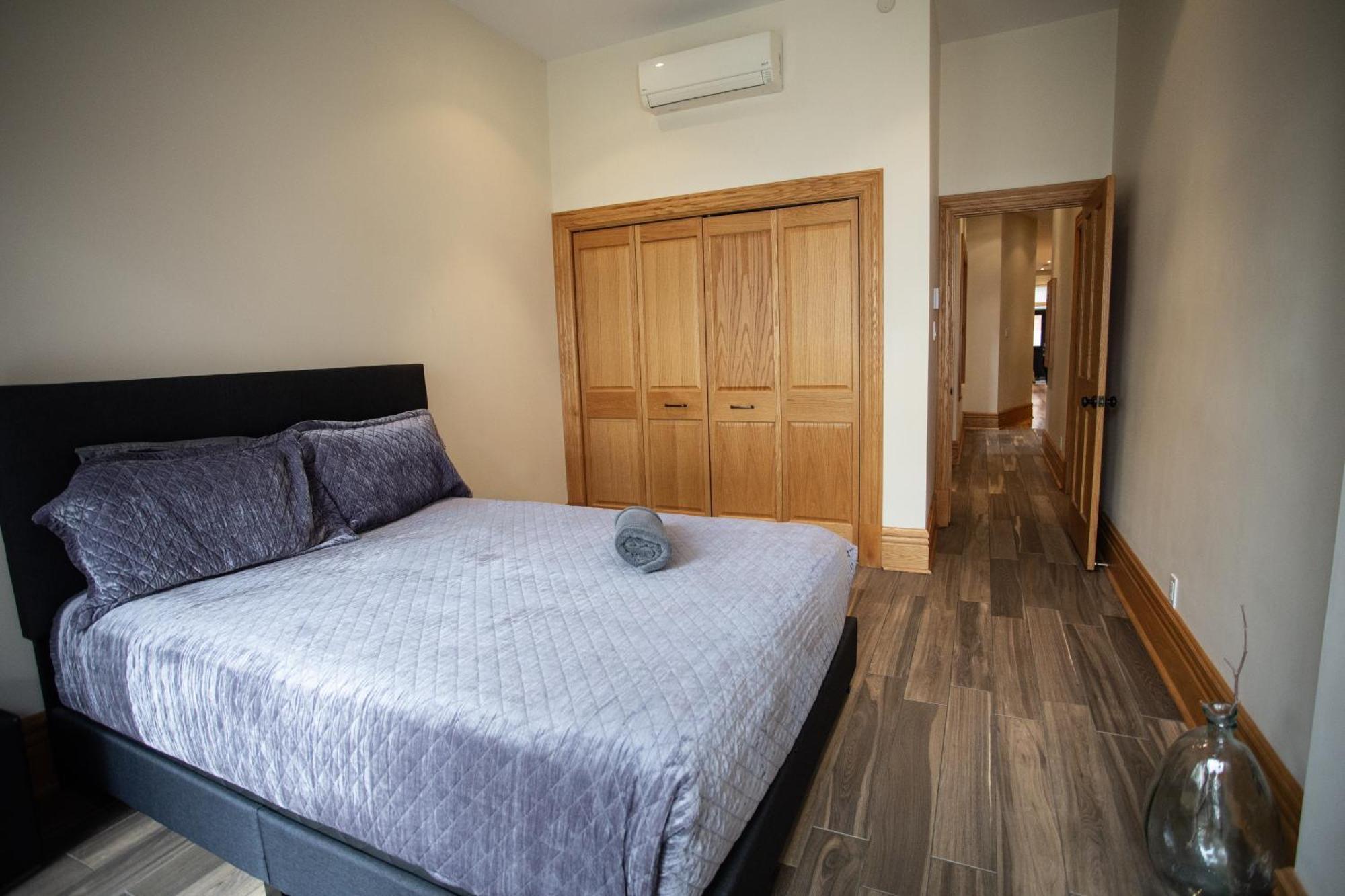 Spacious Downtown Montreal Apartment, 4Br-2Ba,Free Wifi Dış mekan fotoğraf